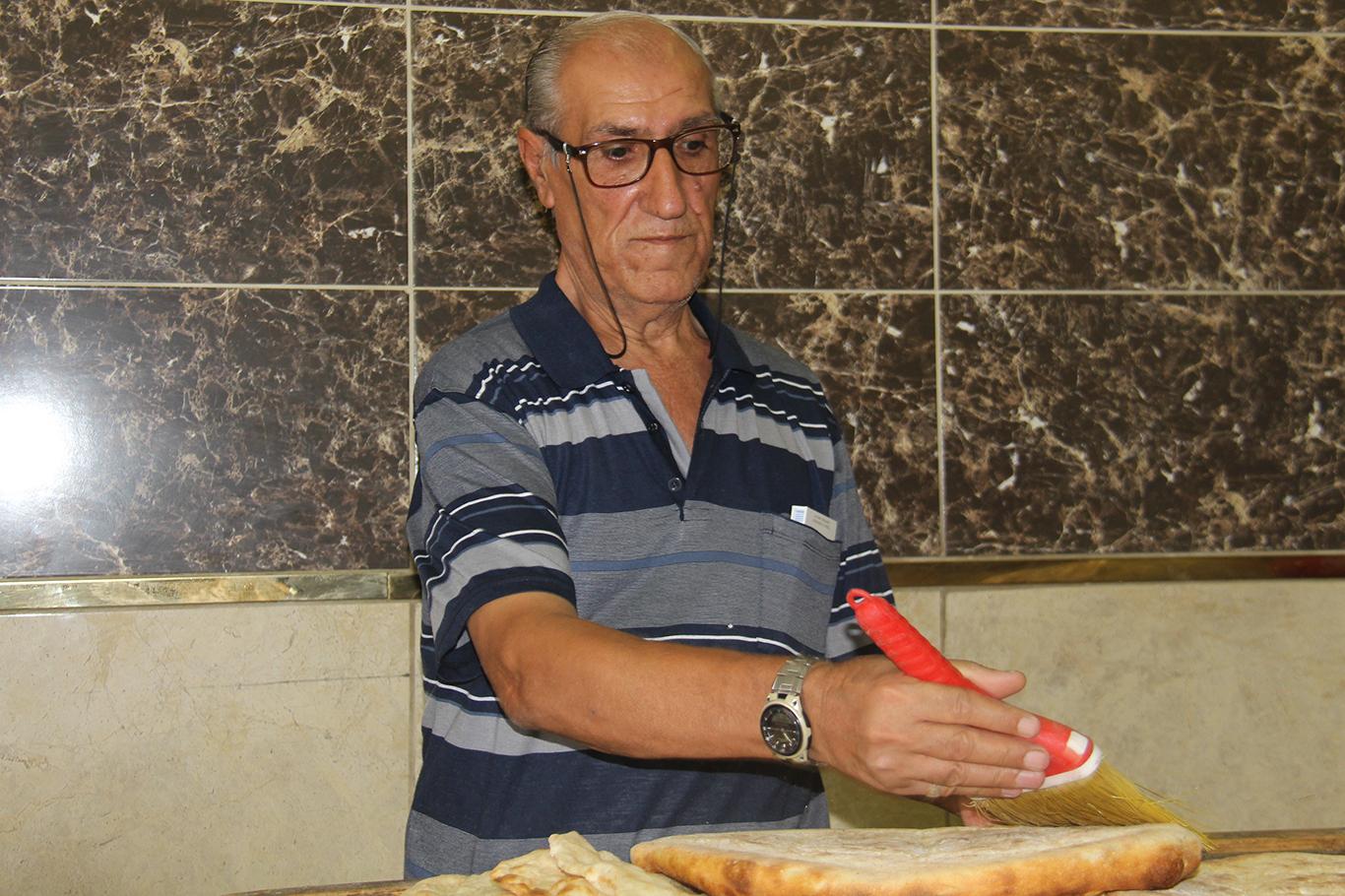 Fırından çıkan ekmeğin temizlenmesi